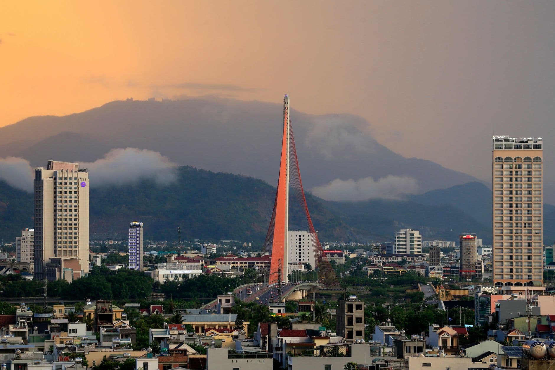 Đào Tạo AI Tại Đà Nẵng: Học Ở Đâu, Học Gì Trước Sau Khi Hợp Nhất Quảng Nam (2026)