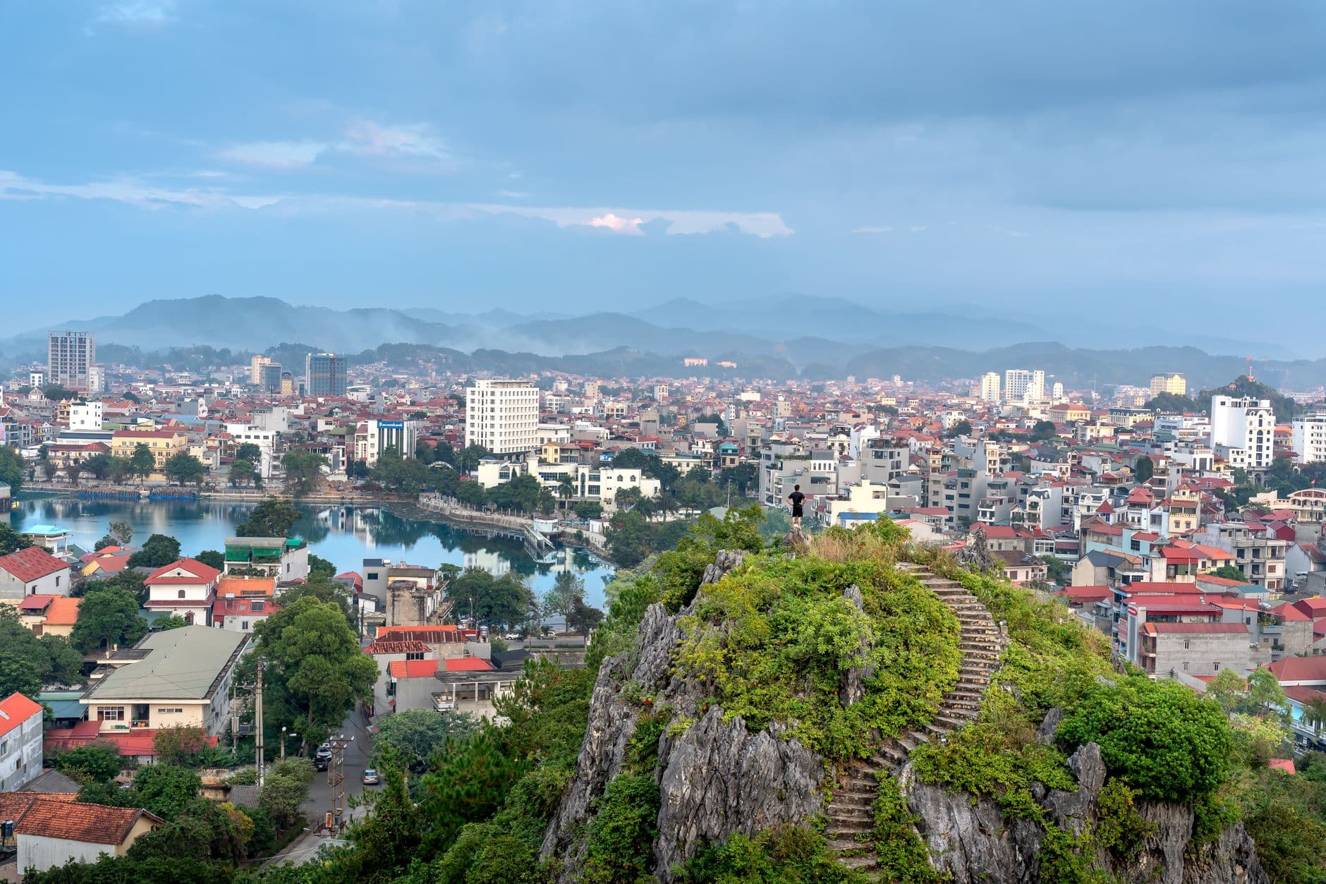 Học AI Ở Đâu Tại Việt Nam? Bản Đồ Đào Tạo AI 34 Tỉnh Thành Cho Người Kinh Doanh (2026)